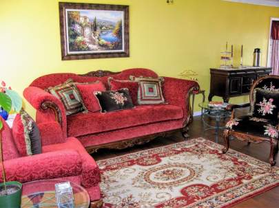 around-home-alf-living-room