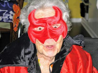 halloween-cora-googled