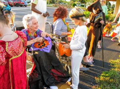 halloween-cora.JPG